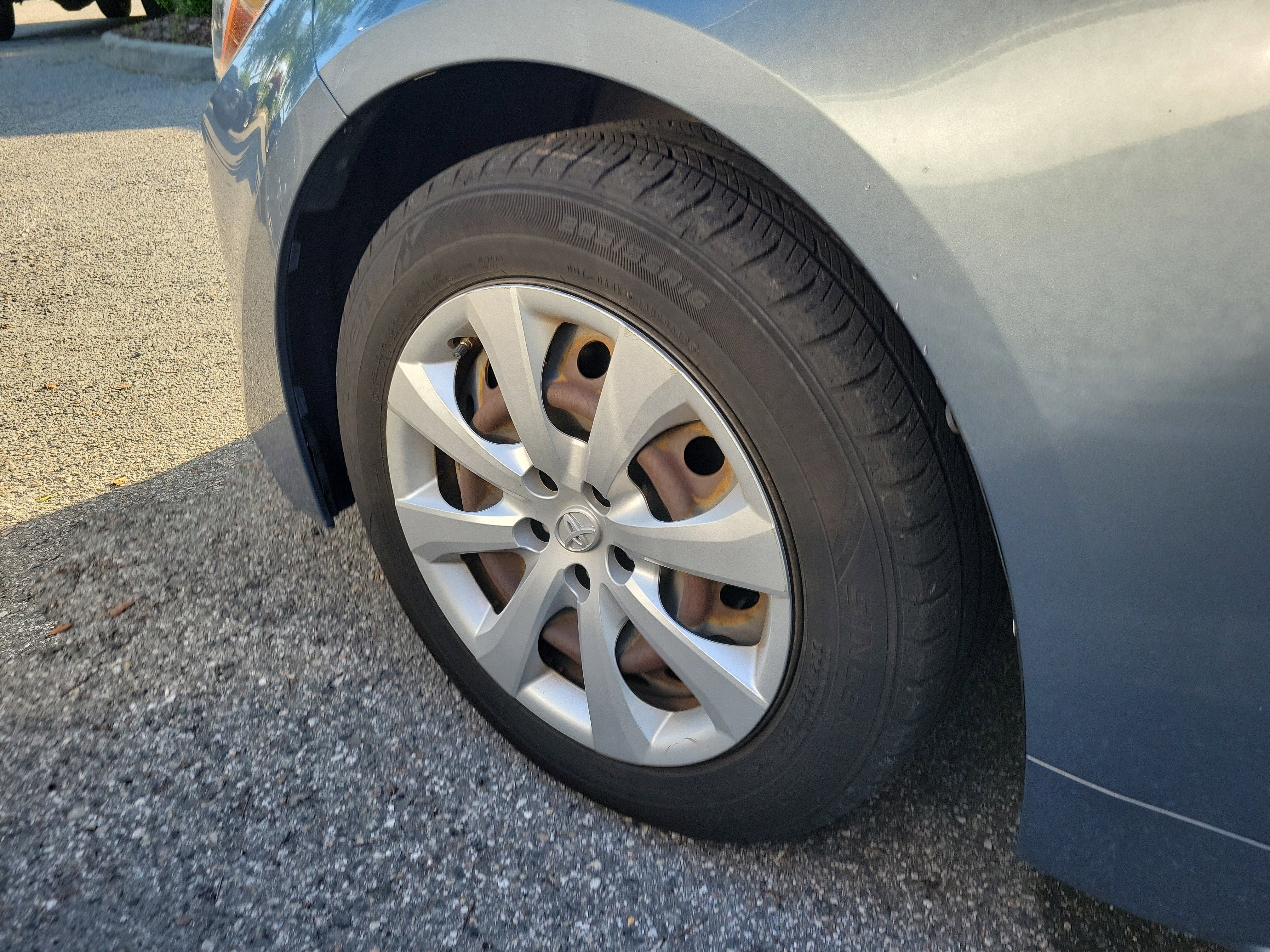 Used 2021 Toyota Corolla LE image 25