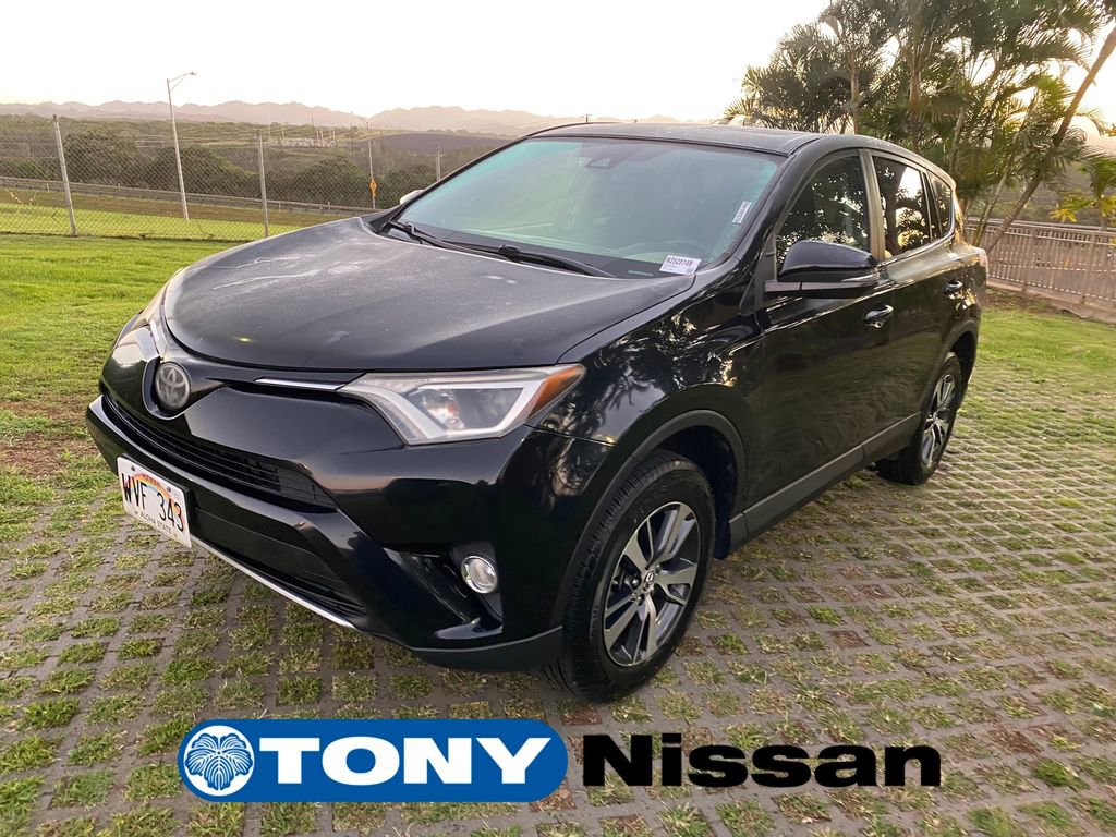 Used 2018 Toyota RAV4 XLE image 2