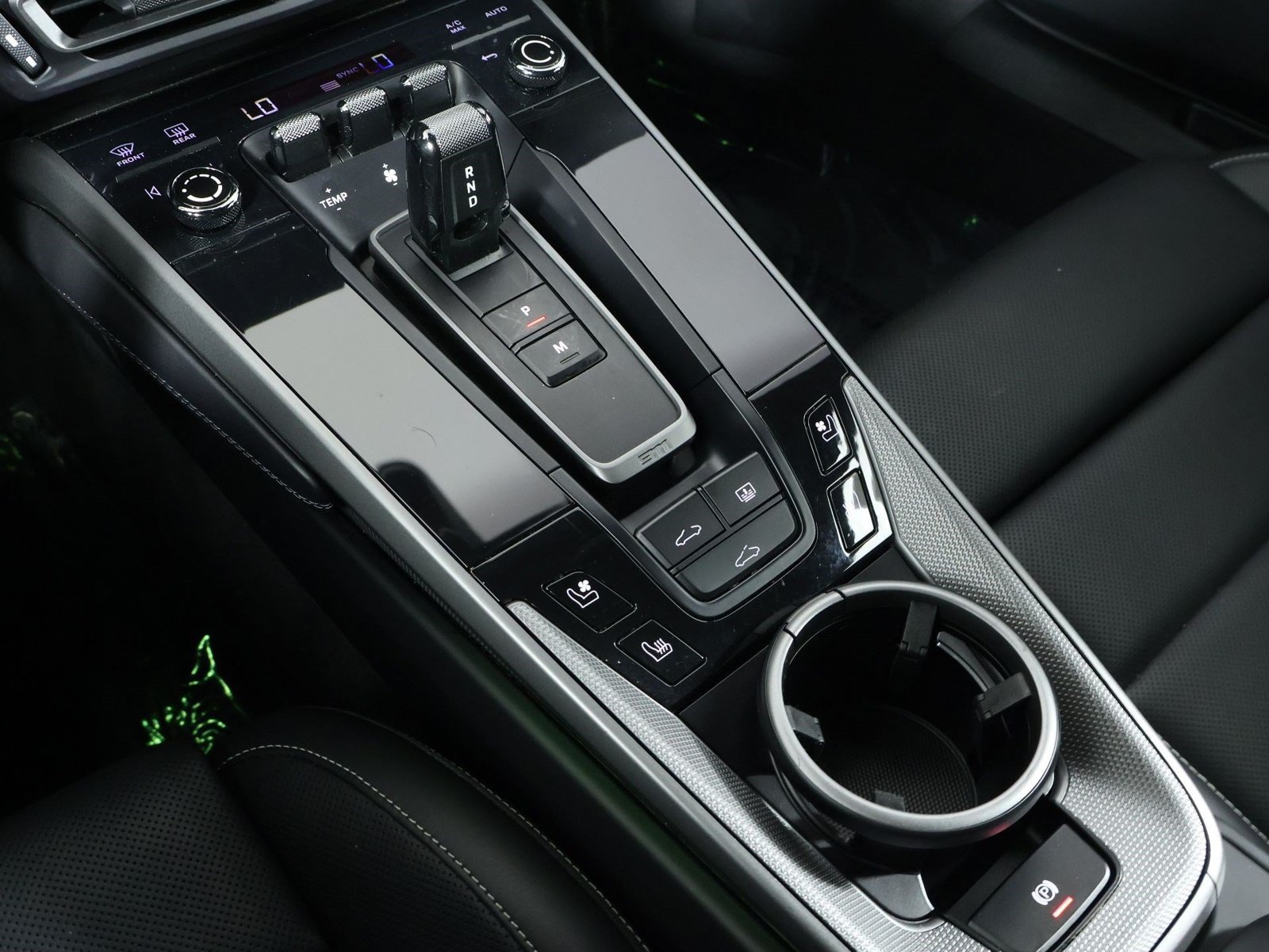 Certified 2024 Porsche 911 Carrera RWD image 18