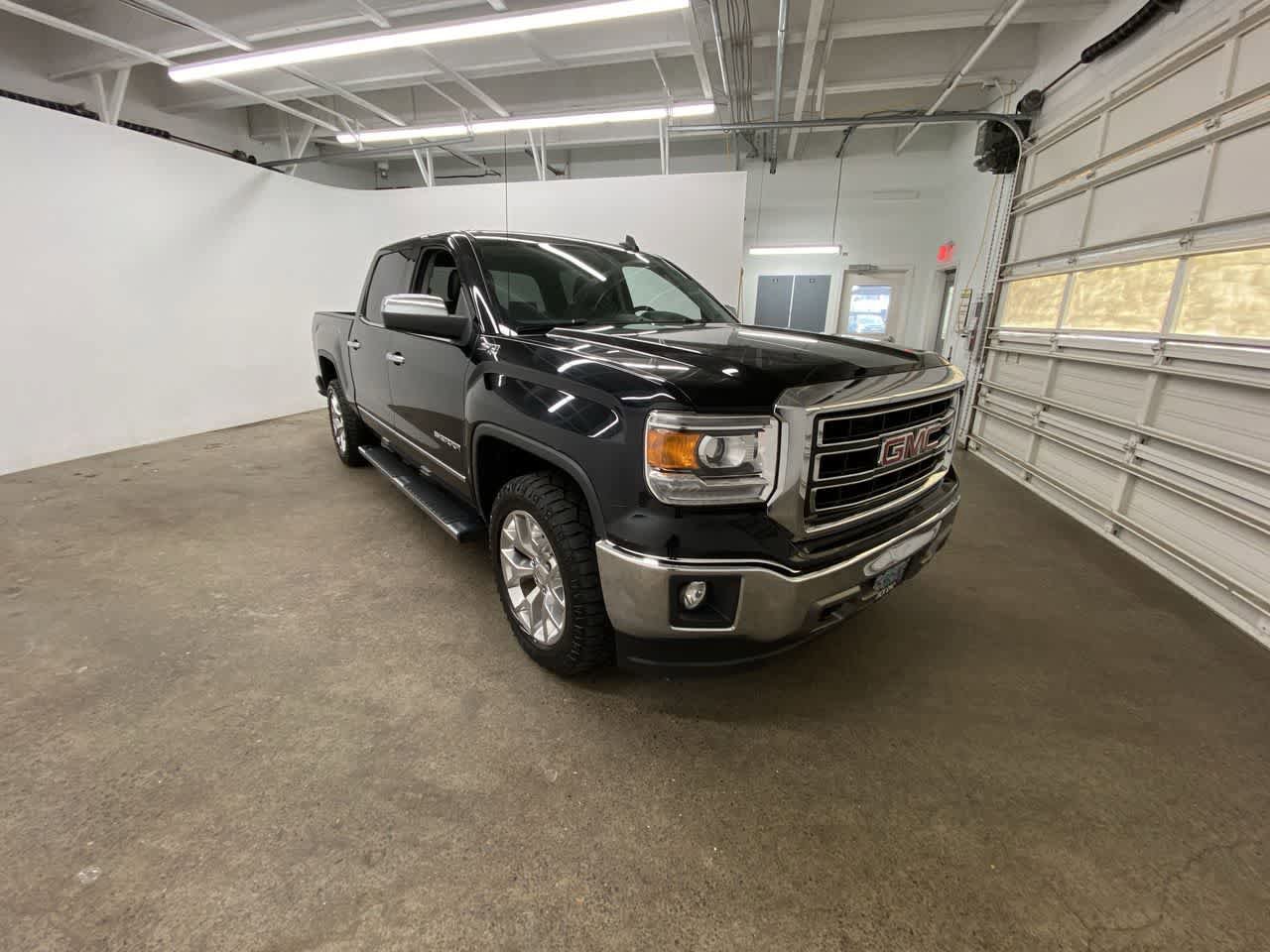 Used 2015 GMC Sierra 1500 SLT w/ SLT Crew Cab Value Package AWD/4WD image 8