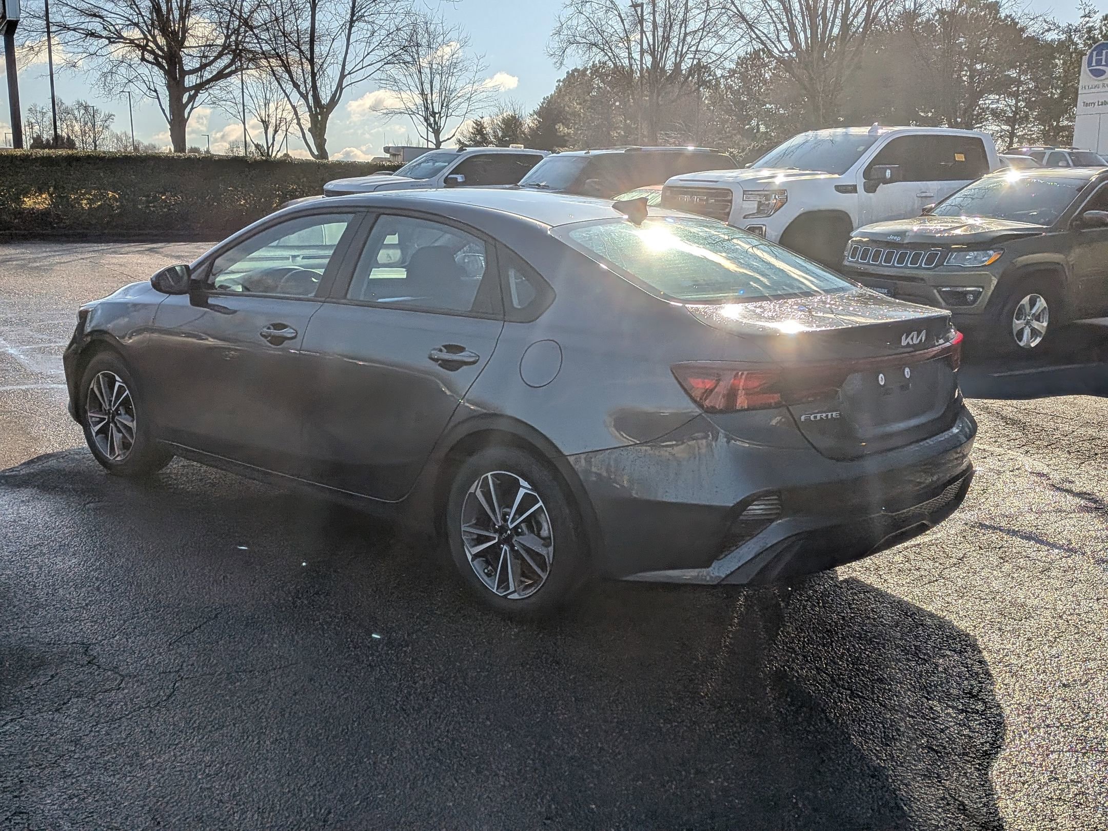 Used 2023 Kia Forte LXS image 7