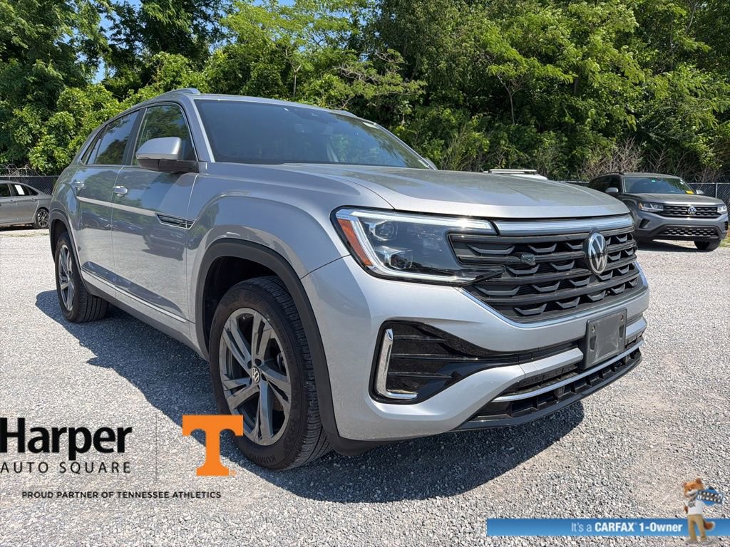 Used 2024 Volkswagen Atlas Cross Sport SEL R-Line AWD/4WD image 7