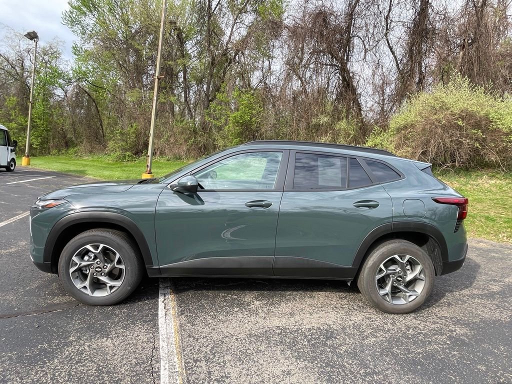 Certified 2025 Chevrolet Trax LT w/ LT Convenience Package image 6