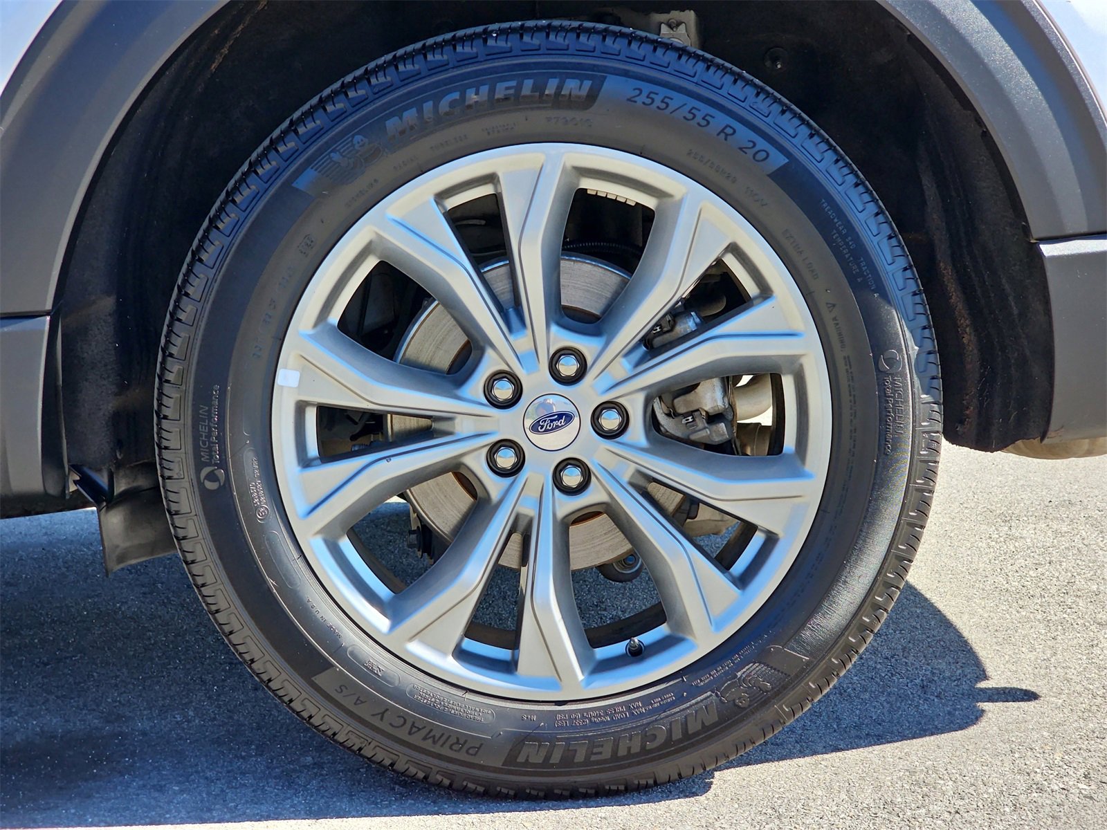 Used 2023 Ford Explorer Limited image 37