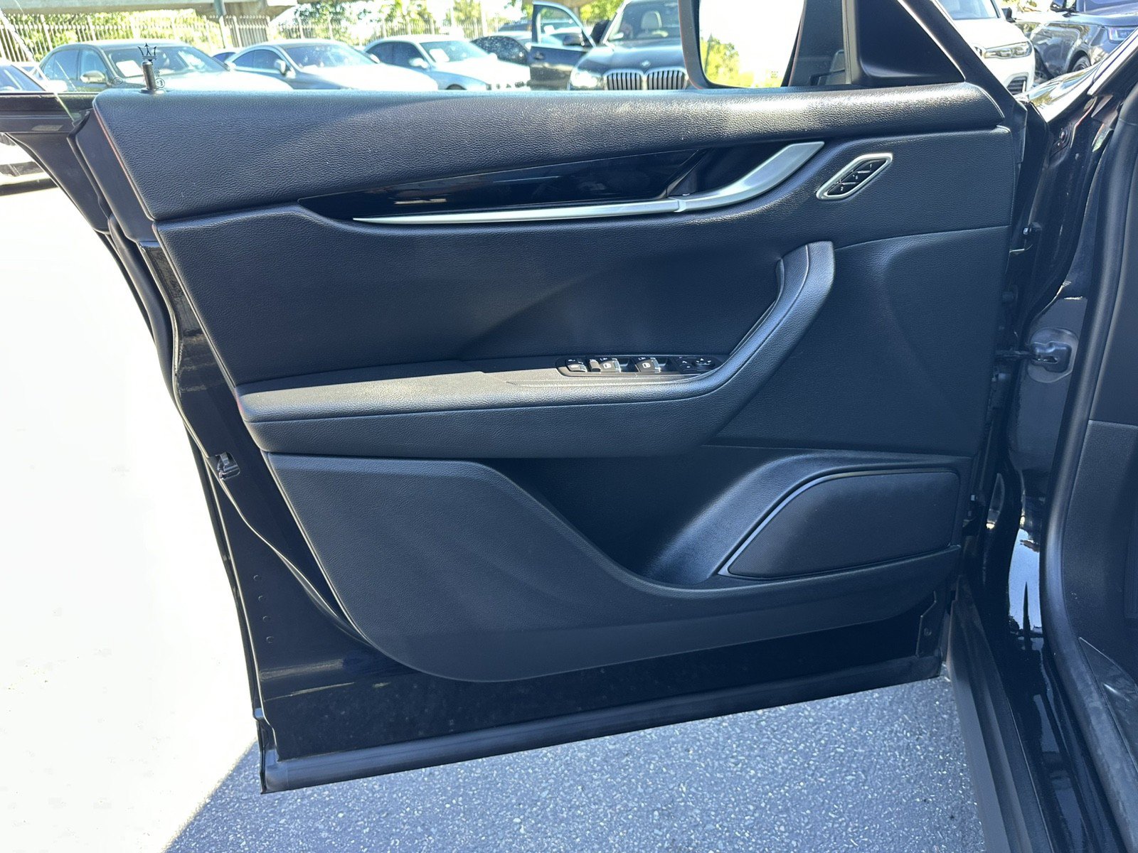 Used 2018 Maserati Levante AWD/4WD image 27