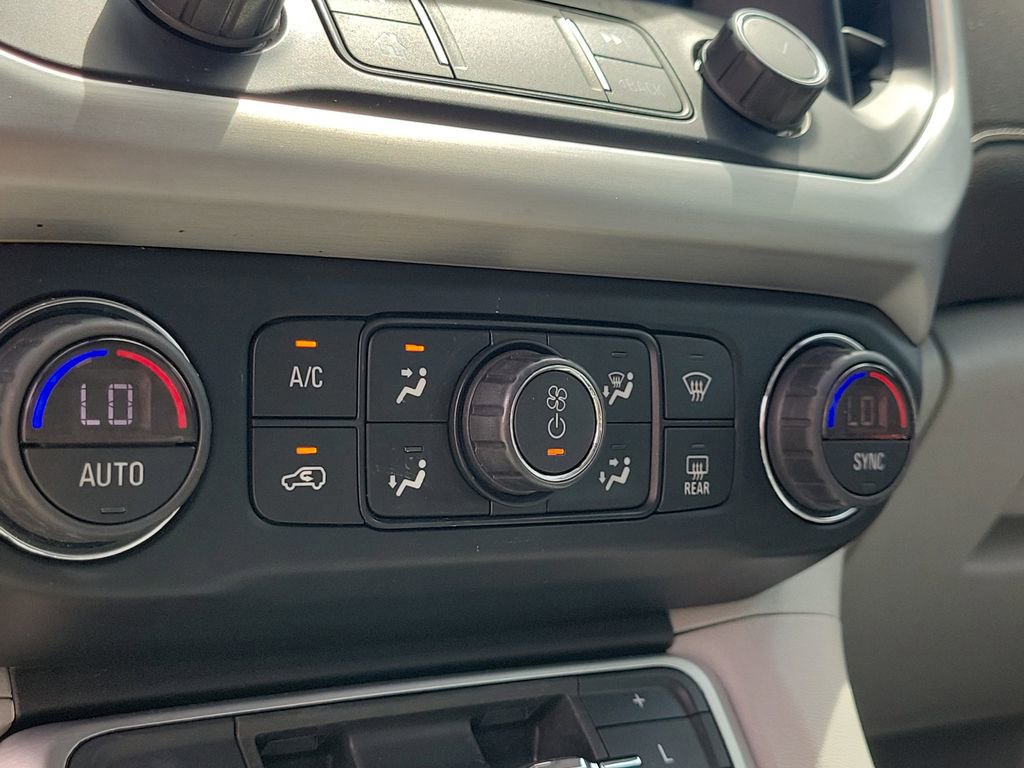 Used 2020 GMC Acadia SLT image 25