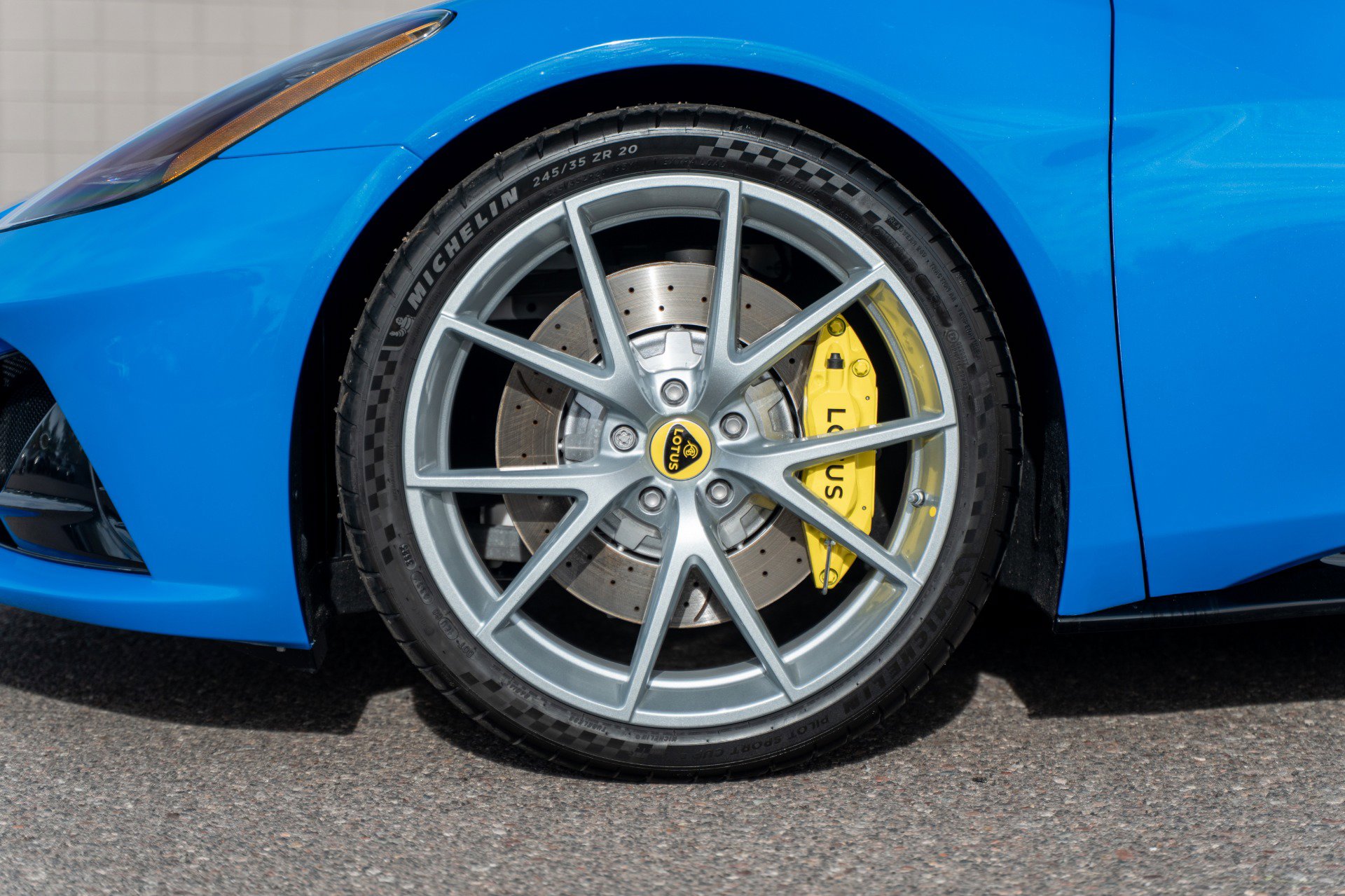 New 2026 Lotus Emira SE image 19