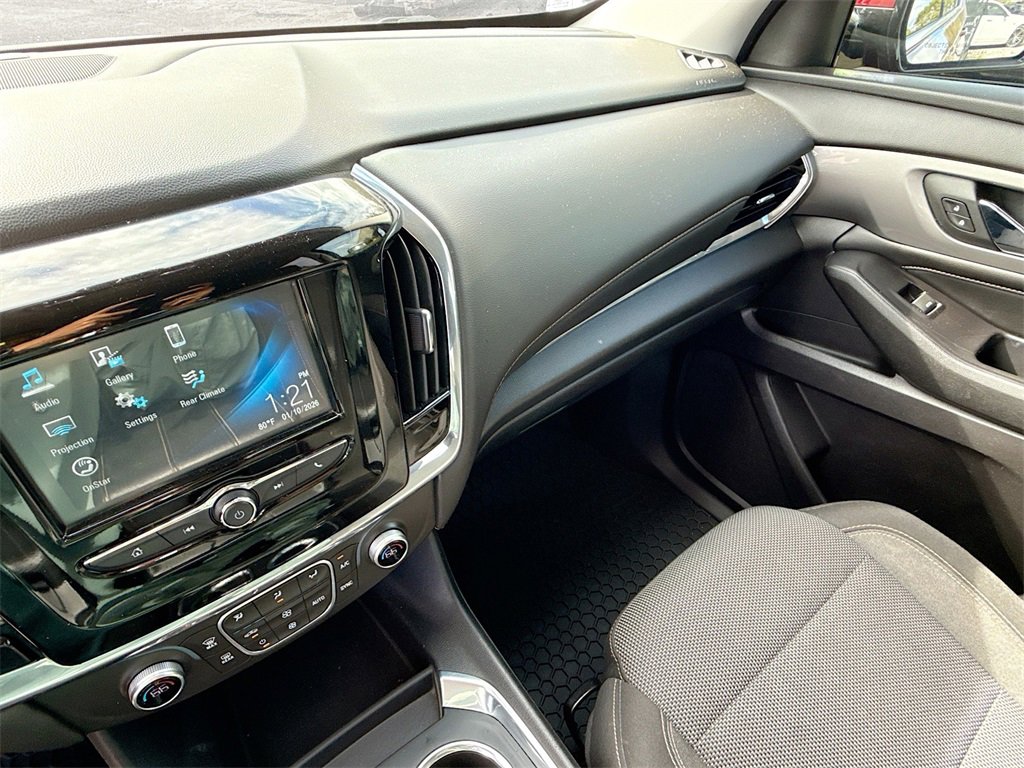 Used 2018 Chevrolet Traverse LT image 24