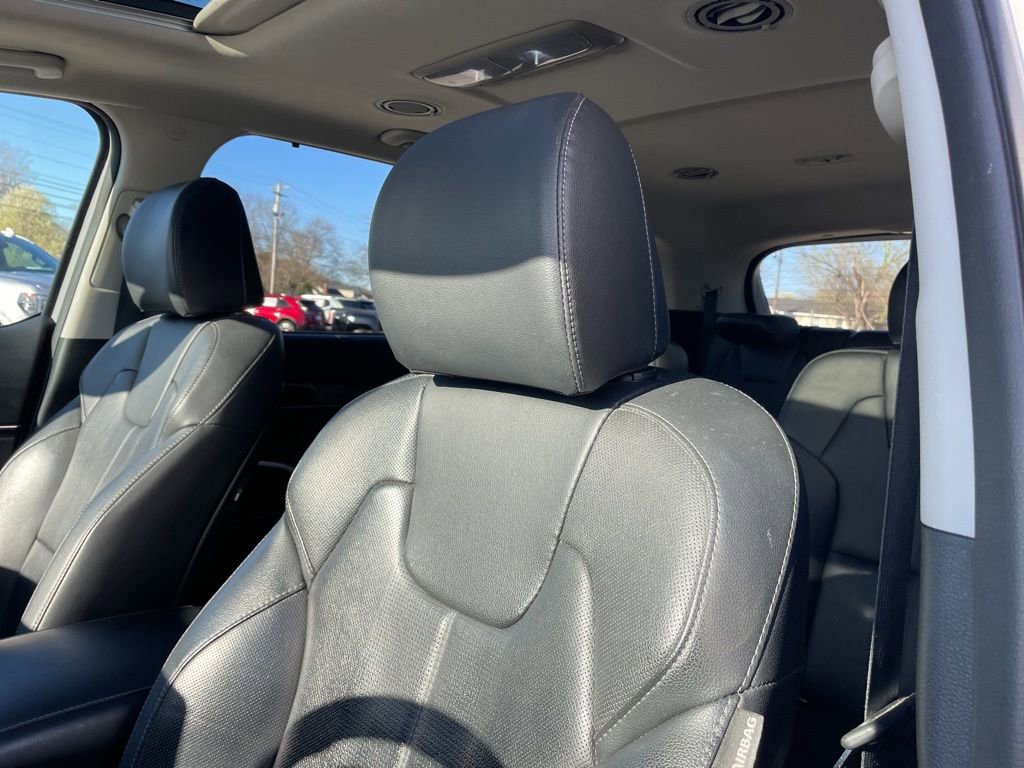 Used 2022 Kia Telluride EX w/ EX Premium Package image 7