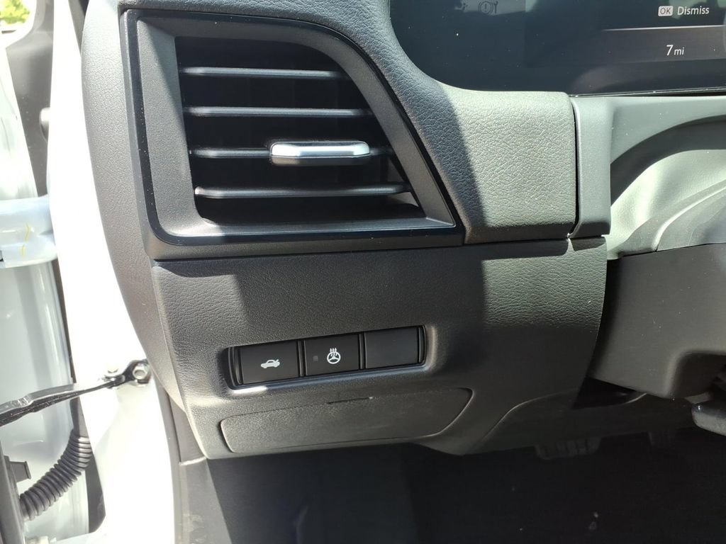 New 2026 Nissan Sentra SV w/ SV Convenience Package FWD image 17