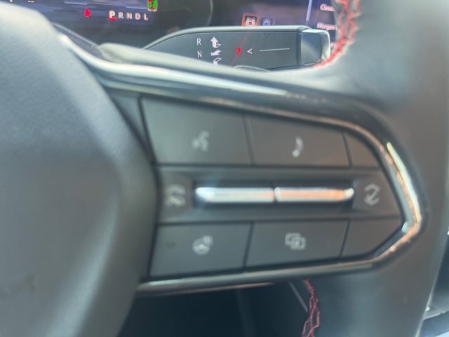 Used 2025 Chevrolet Traverse RS FWD image 20