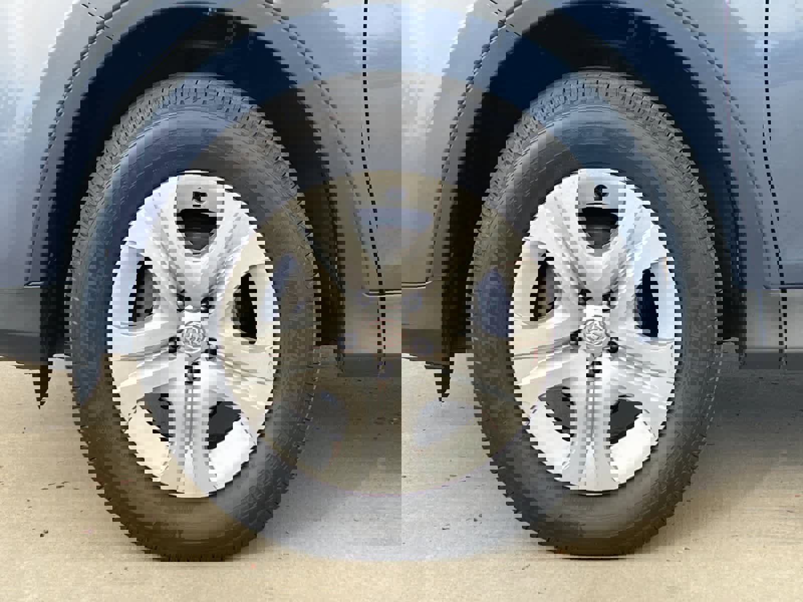 Used 2013 Toyota RAV4 LE image 25