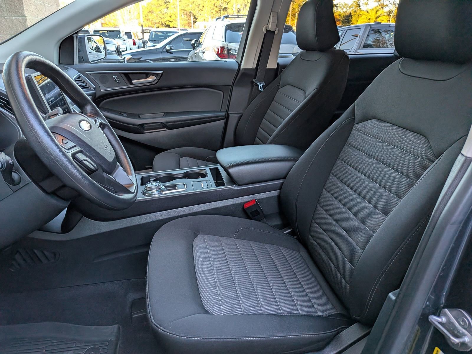 Certified 2024 Ford Edge SE w/ Black Appearance Package image 22