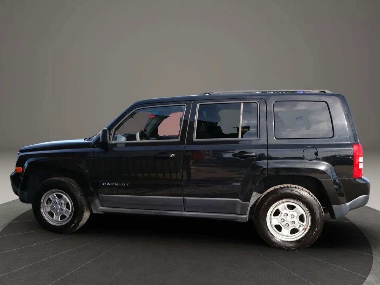 Used 2016 Jeep Patriot Sport w/ Power Value Group image 2