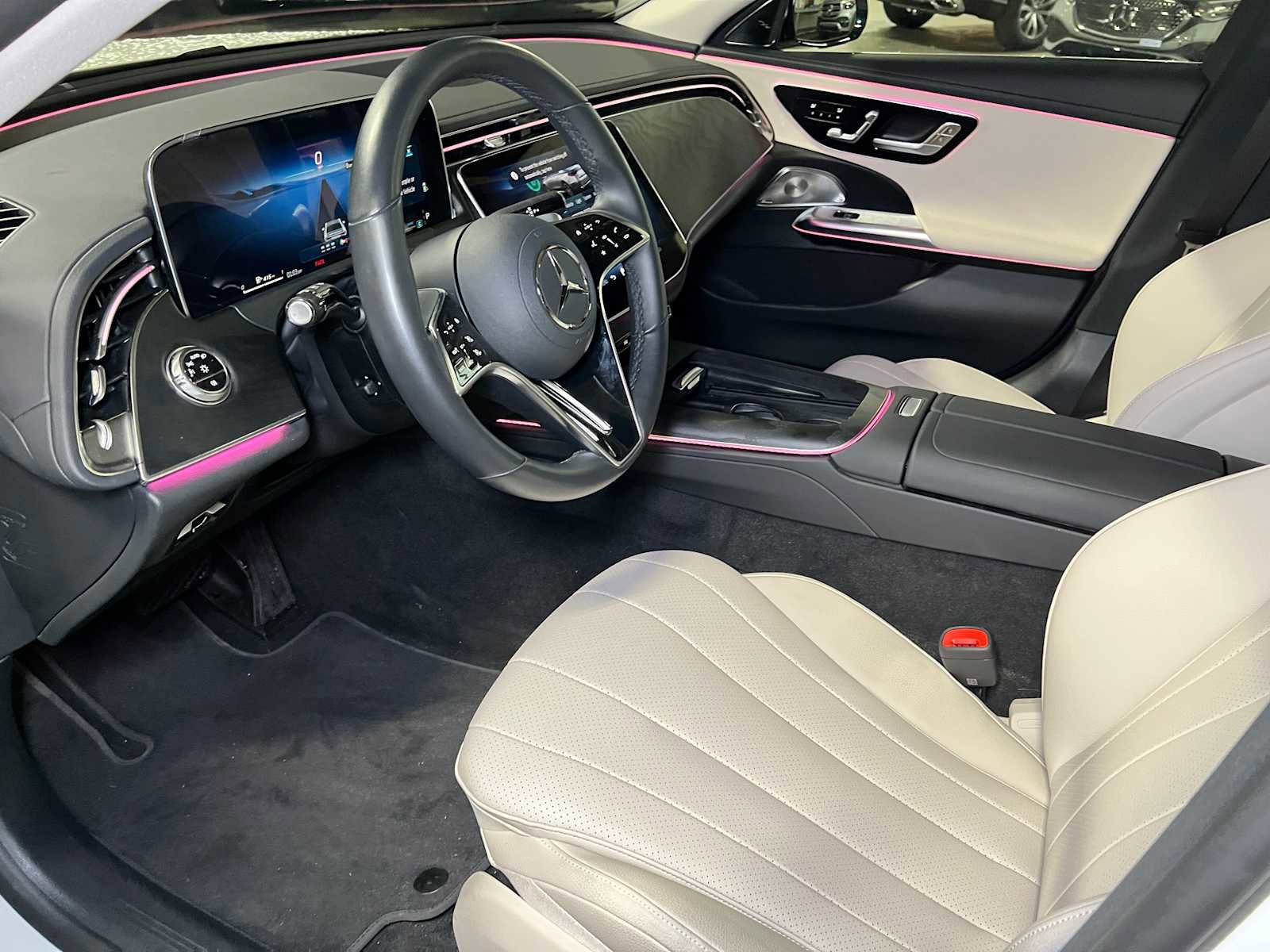 Used 2025 Mercedes-Benz E 350 4MATIC Sedan image 22