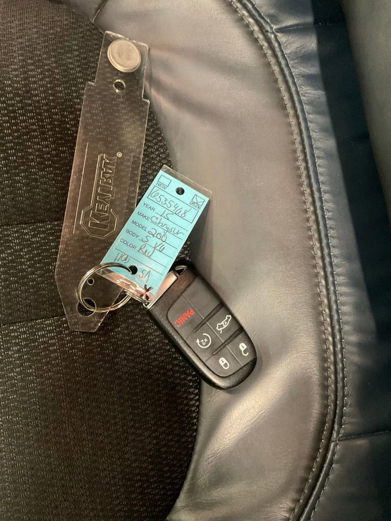 Used 2015 Chrysler 200 S w/ Navigation & Sound Group I image 35