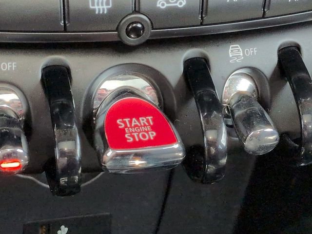 Used 2019 MINI Cooper S w/ Signature Upholstery Package image 27