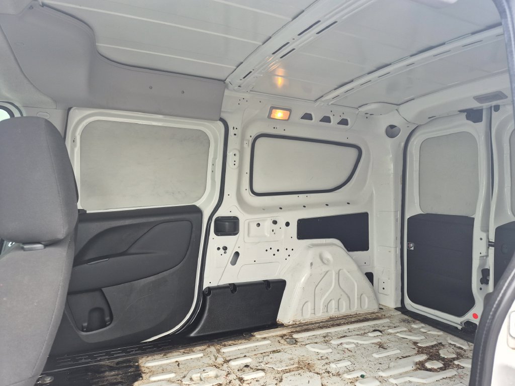 Used 2019 RAM ProMaster City Tradesman FWD image 14