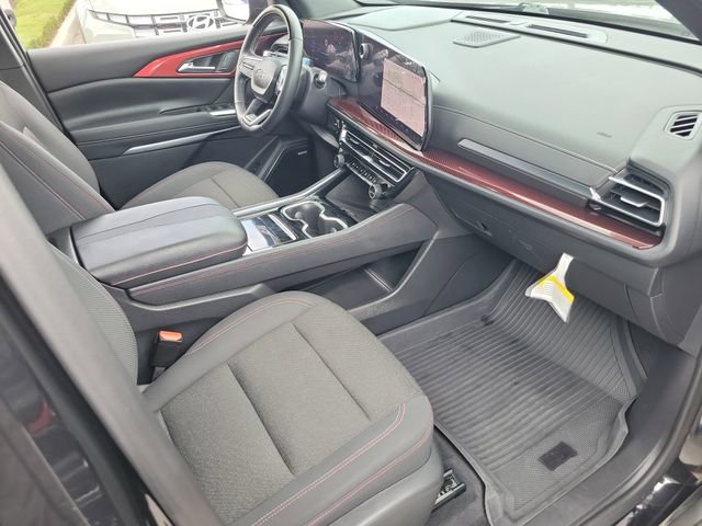 Used 2024 Chevrolet Traverse Z71 w/ Enhanced Driving Package AWD/4WD image 21