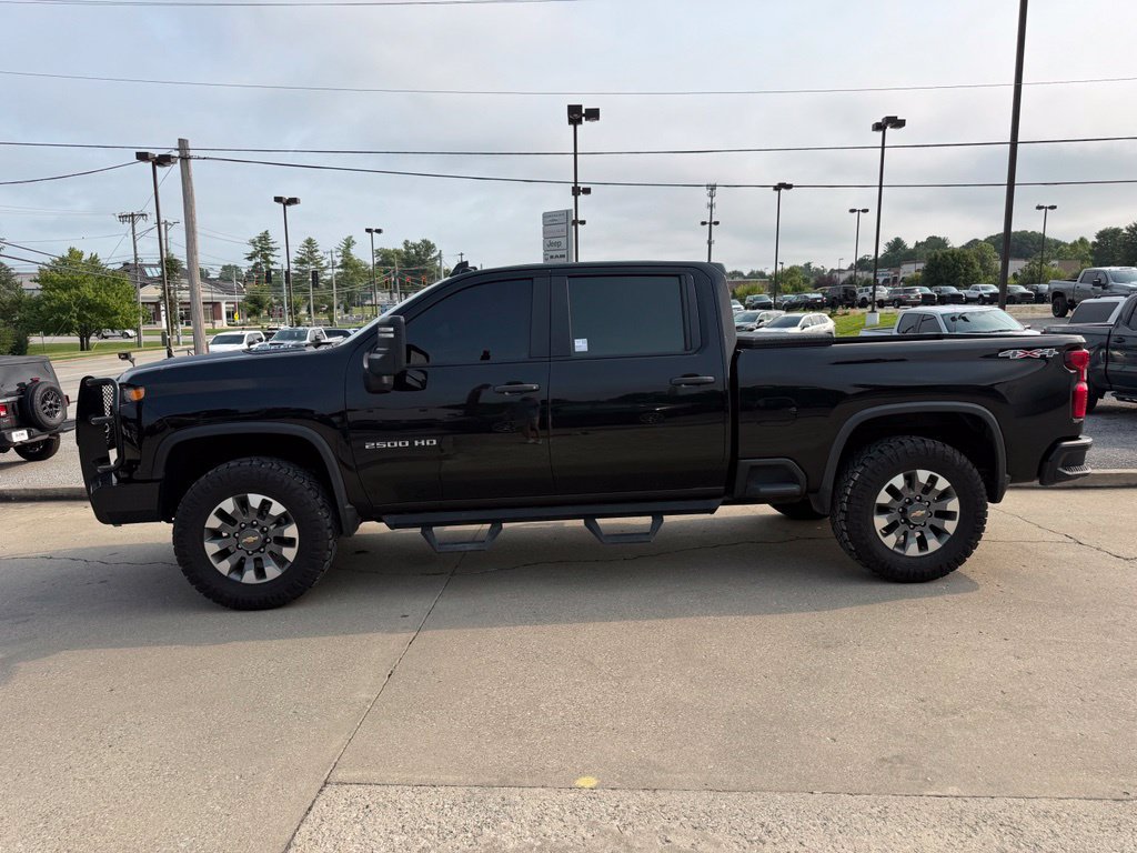 Used 2024 Chevrolet Silverado 2500 Custom AWD/4WD image 10