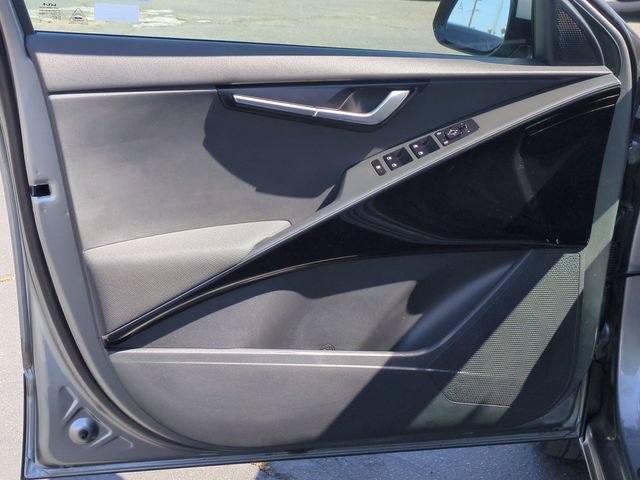 Certified 2024 Kia Niro Wind FWD image 12