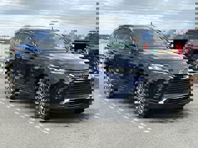 Used 2022 Toyota Venza XLE image 21