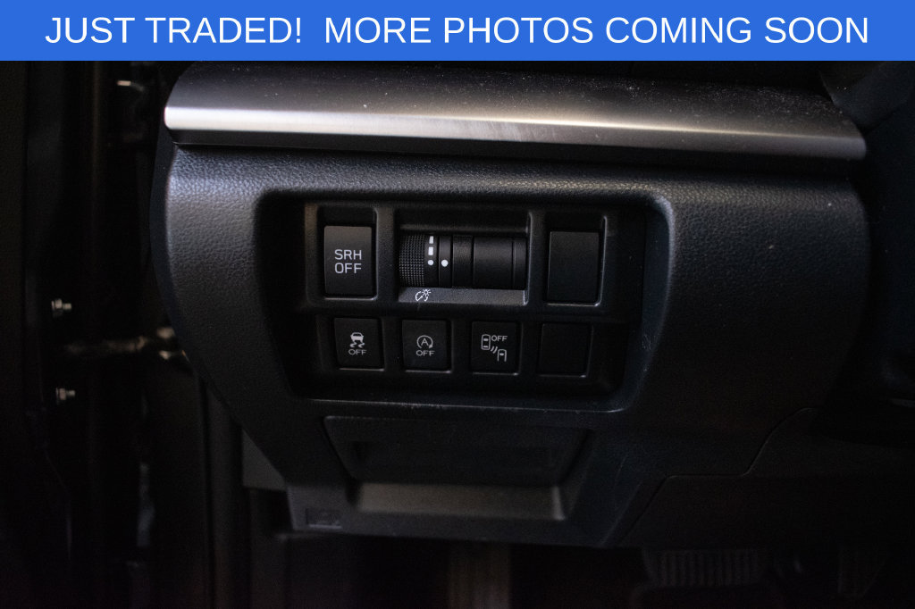 Used 2020 Subaru Crosstrek 2.0i Limited w/ Moonroof Package w/Navigation AWD/4WD image 19