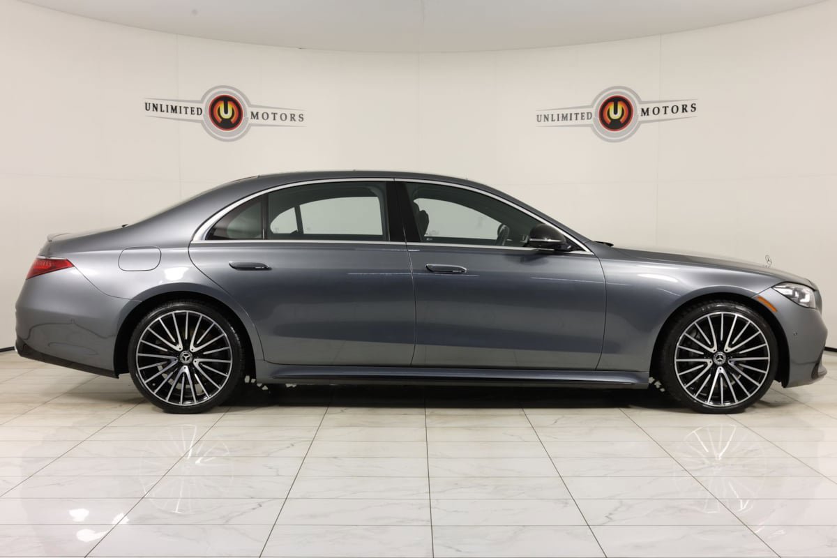 Used 2022 Mercedes-Benz S 580 4MATIC Sedan image 2