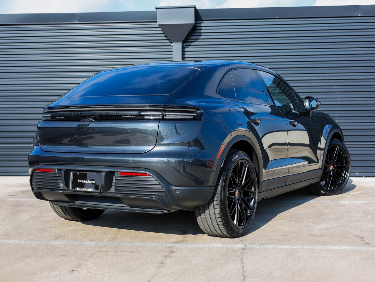 New 2025 Porsche Macan 4 Electric image 7