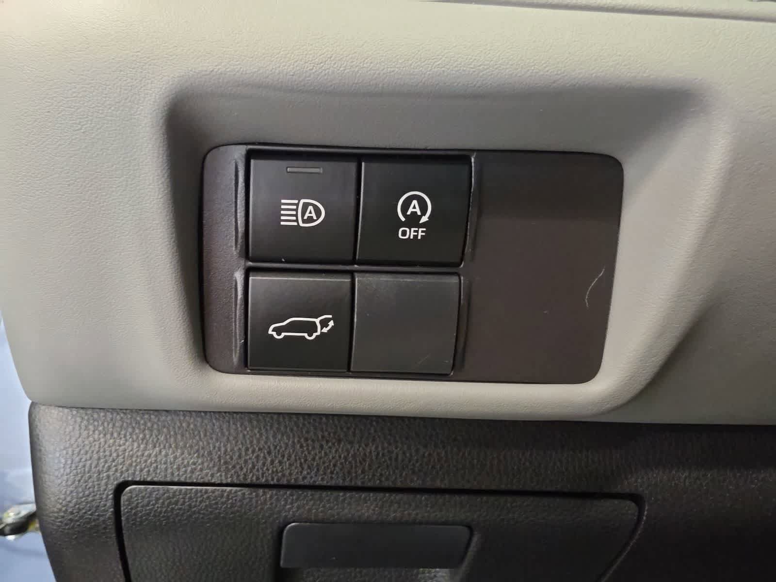 Used 2023 Toyota Highlander XLE AWD/4WD image 20