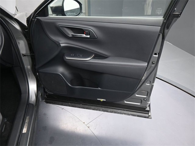 Used 2023 Toyota Crown XLE image 11