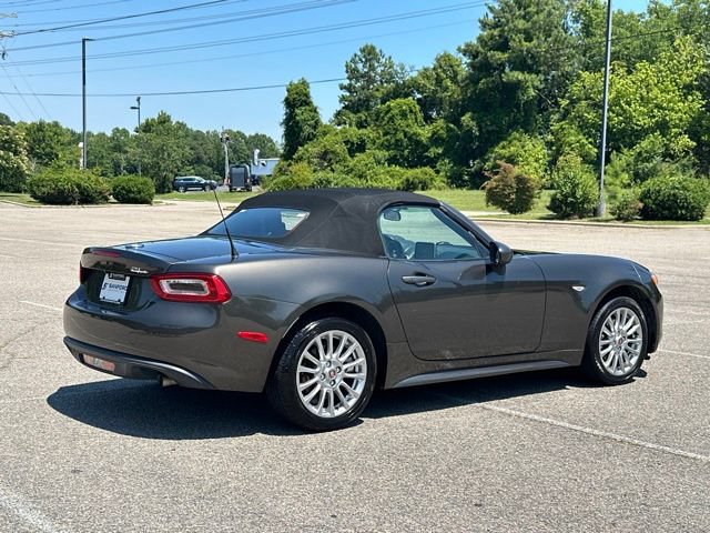 Used 2017 FIAT 124 Spider Classica RWD image 5