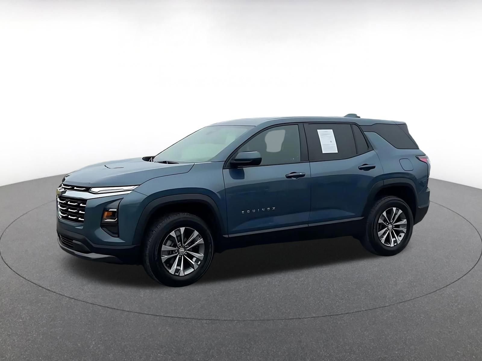 Used 2025 Chevrolet Equinox LT image 8