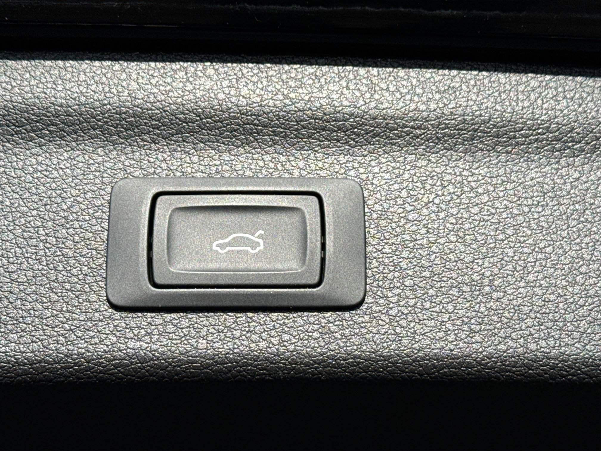 Certified 2025 Audi Q3 2.0T Premium image 12