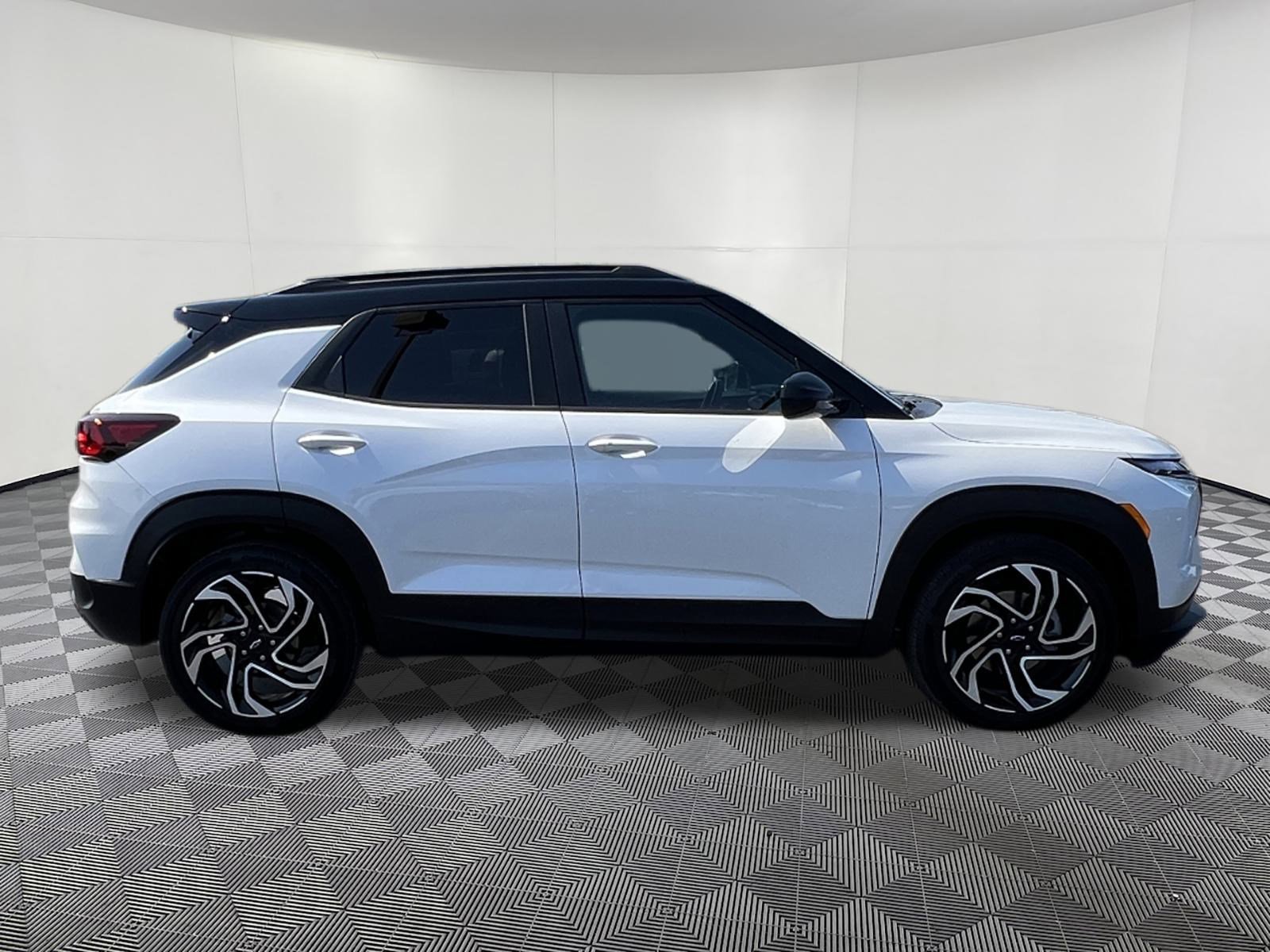 Used 2026 Chevrolet TrailBlazer RS w/ Convenience Package image 7