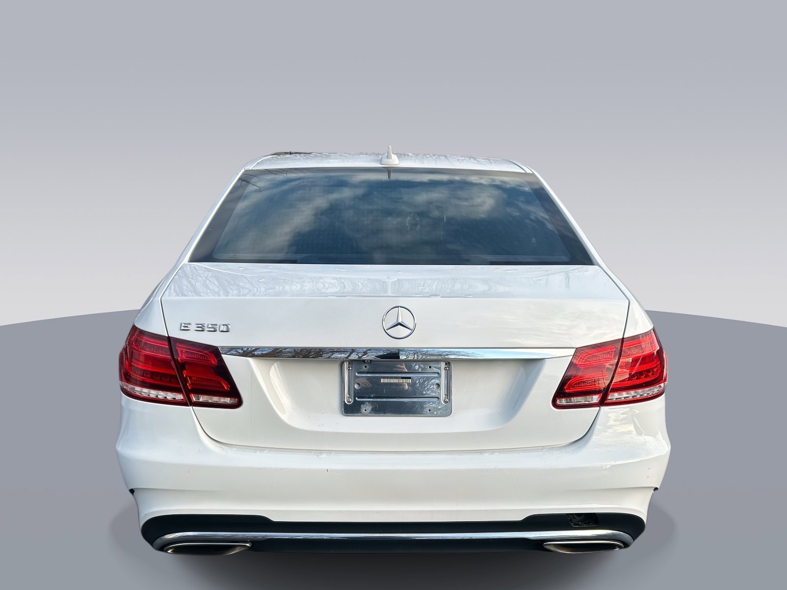 Used 2016 Mercedes-Benz E 350 Sedan image 4