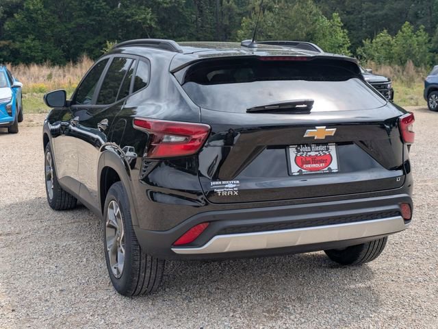 New 2026 Chevrolet Trax LT w/ Sunroof Package FWD image 4