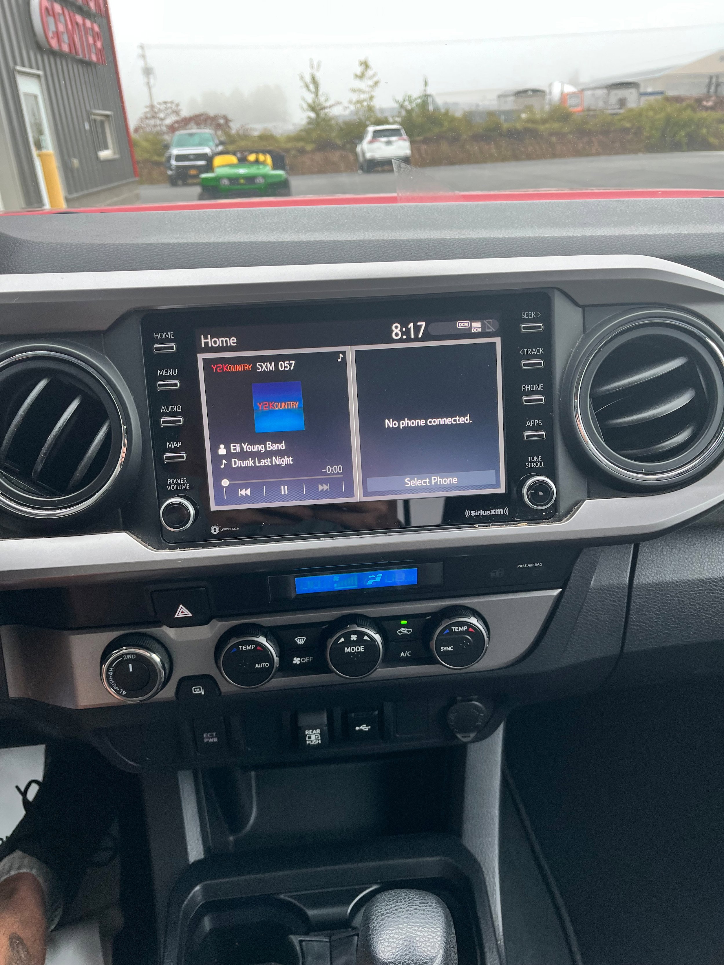 Certified 2022 Toyota Tacoma SR5 AWD/4WD image 9