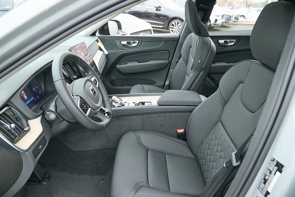 New 2026 Volvo XC60 B5 Core w/ Climate Package image 15
