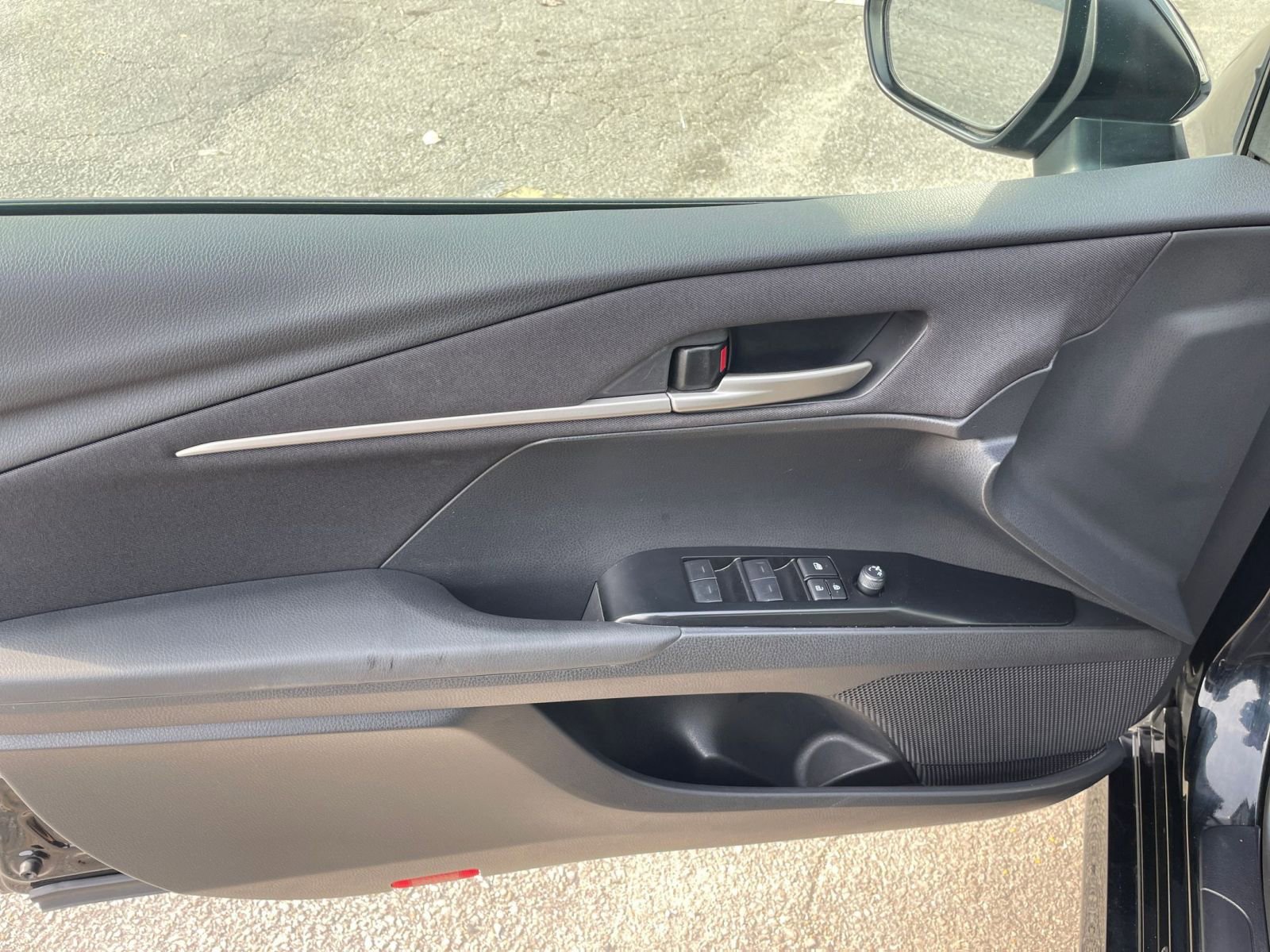 Used 2025 Toyota Camry LE image 20