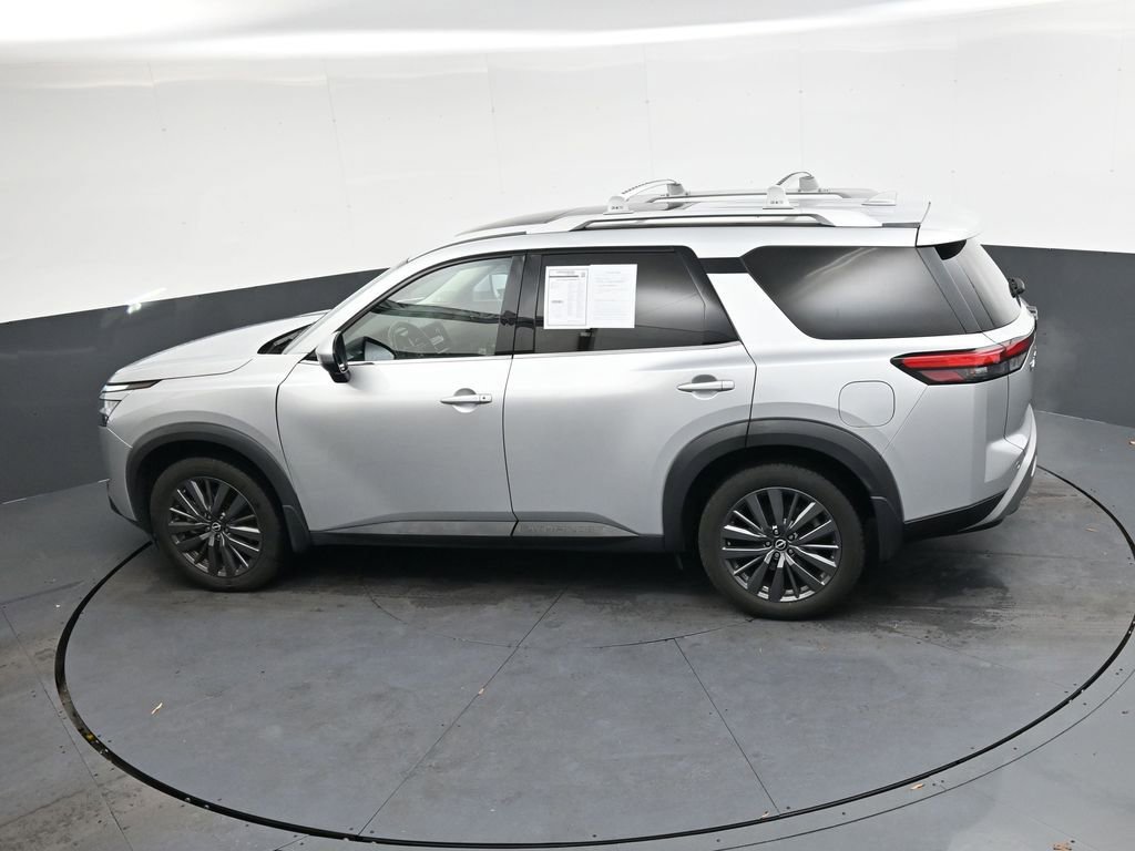 Used 2022 Nissan Pathfinder SL w/ SL Premium Package image 35