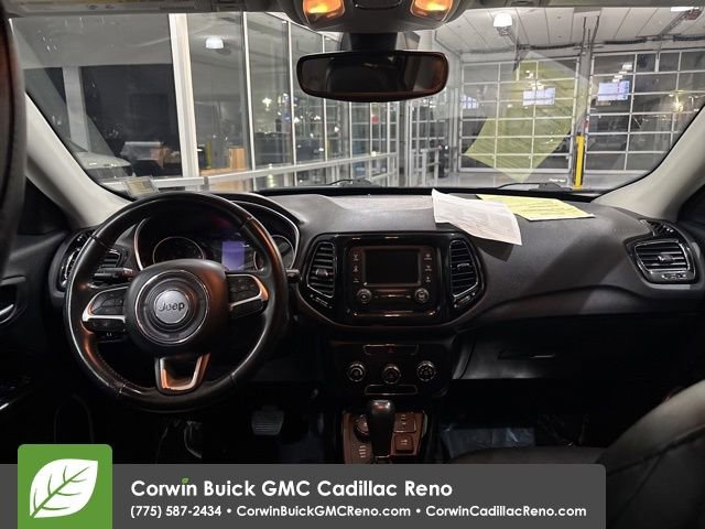 Used 2018 Jeep Compass Latitude image 33
