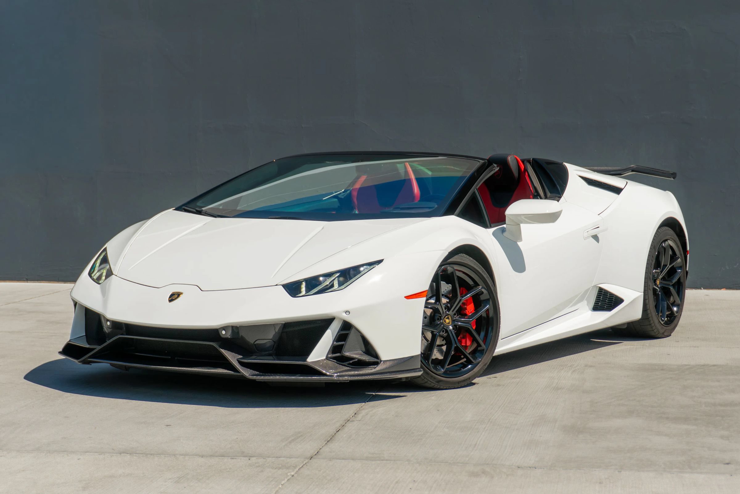 Used 2019 Lamborghini Huracan LP 580-2 RWD image 4