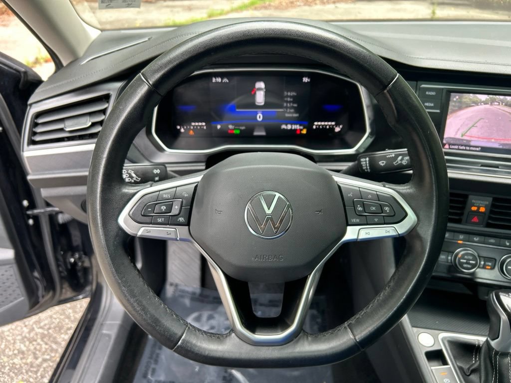 Used 2024 Volkswagen Jetta SE FWD image 21