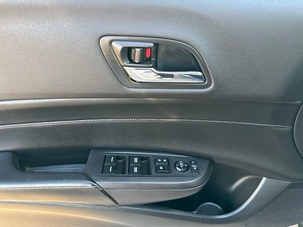 Used 2013 Acura ILX w/ Technology Package FWD image 11