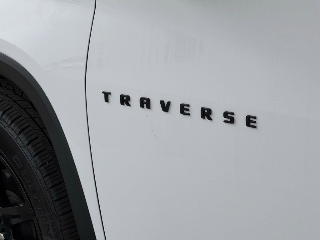 Used 2022 Chevrolet Traverse LS image 5