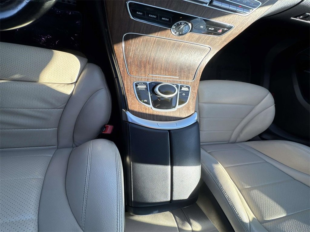 Used 2020 Mercedes-Benz C 300 4MATIC Sedan image 45