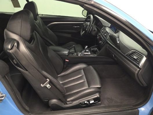 Used 2016 BMW M4 Convertible image 5