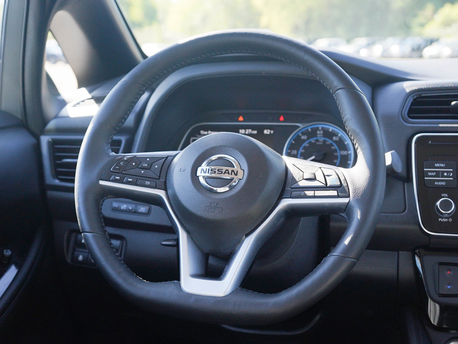 Used 2018 Nissan Leaf SL w/ SL Technology Package FWD image 16