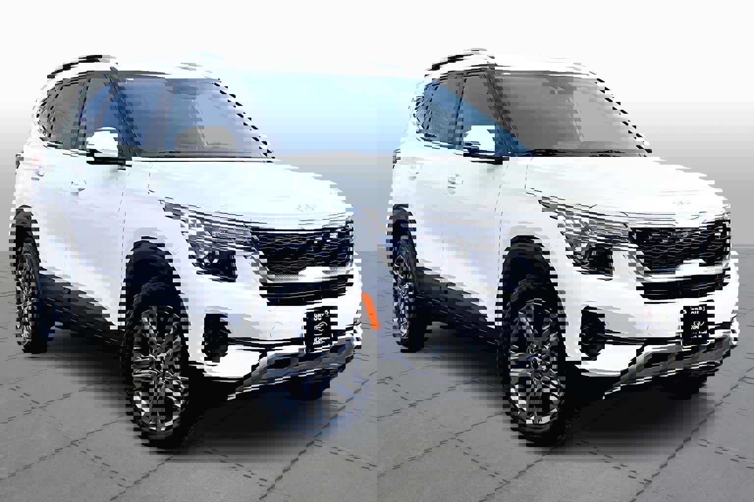 Used 2023 Kia Seltos S w/ Navigation Package image 3